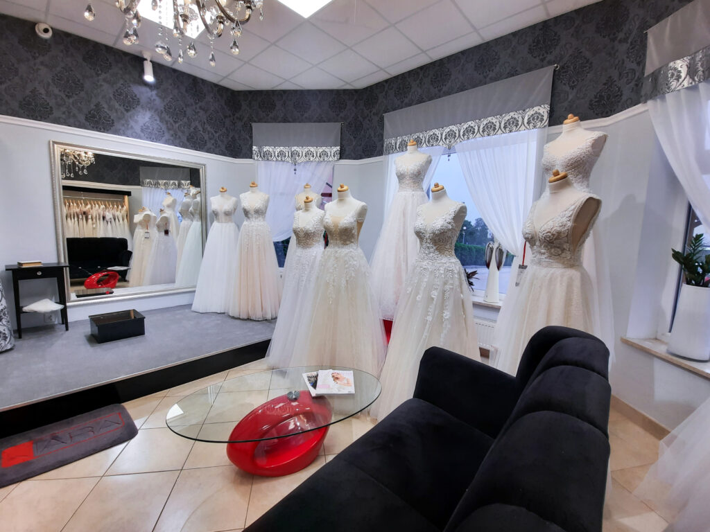 salon wnętrze salon sukien ślubnych Kiara